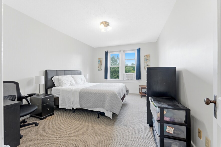 More Photos Of 320 Watts St, Morgantown Apartments For Sale