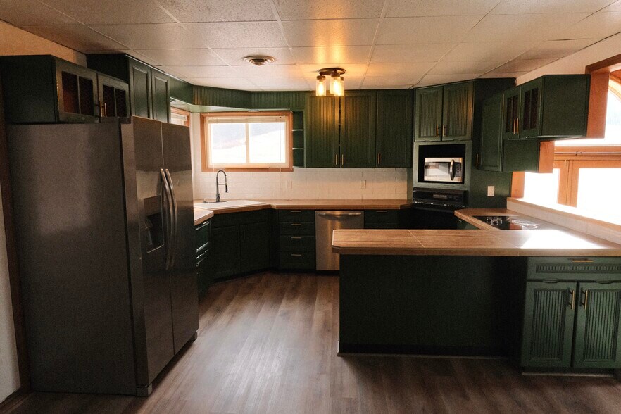 More Photos Of 1052 Centre Tpke, Orwigsburg Flex For Sale