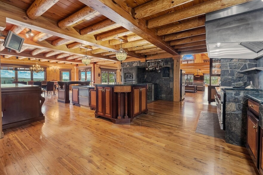 More Photos Of 1950 Collins Rd, Halifax Winery Vineyard For Sale