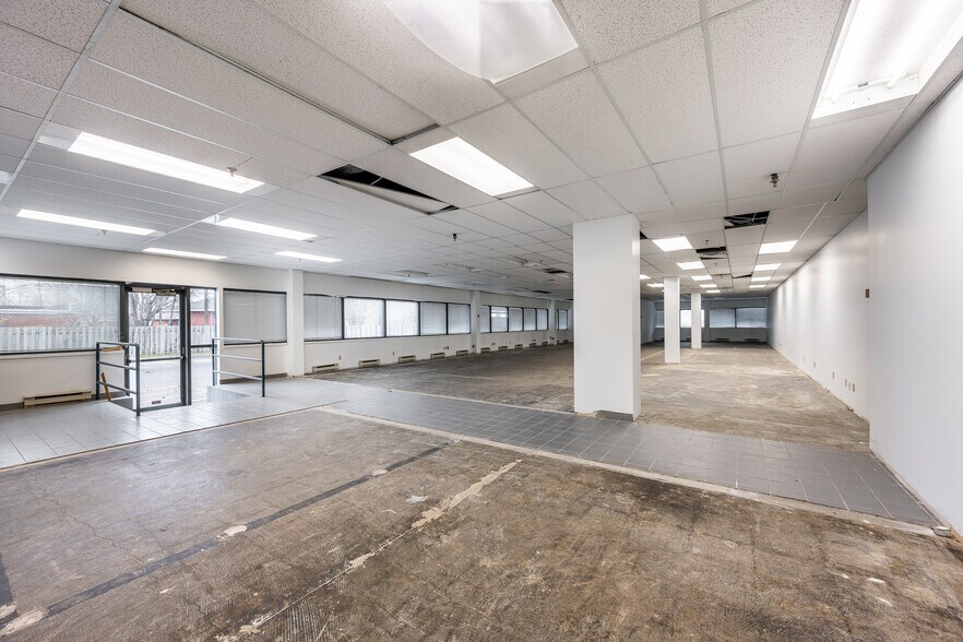 More Photos Of 6363 Rte Transcanadienne, Montréal Medical For Lease