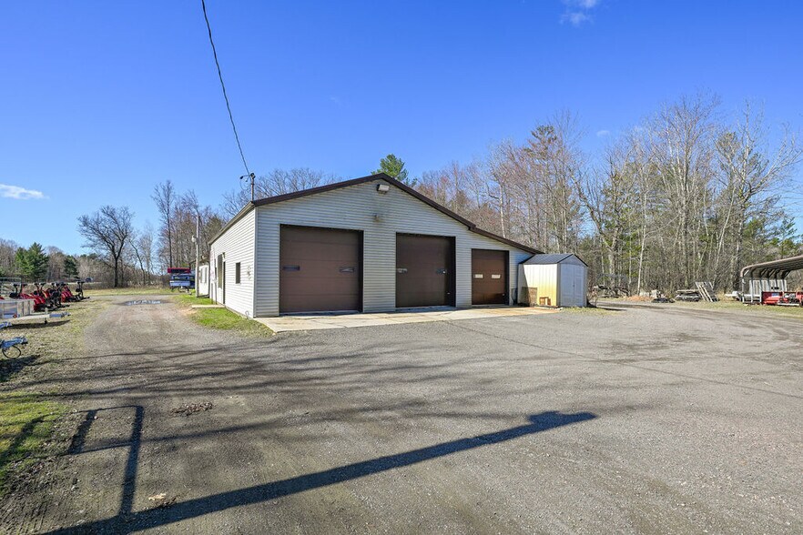 More Photos Of 5011 State Highway 13/34 Hwy, Wisconsin Rapids Storefront For Sale