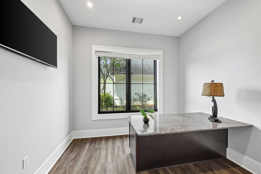 More Photos Of 27735 James Chapel Rd N, Holden Office For Sale