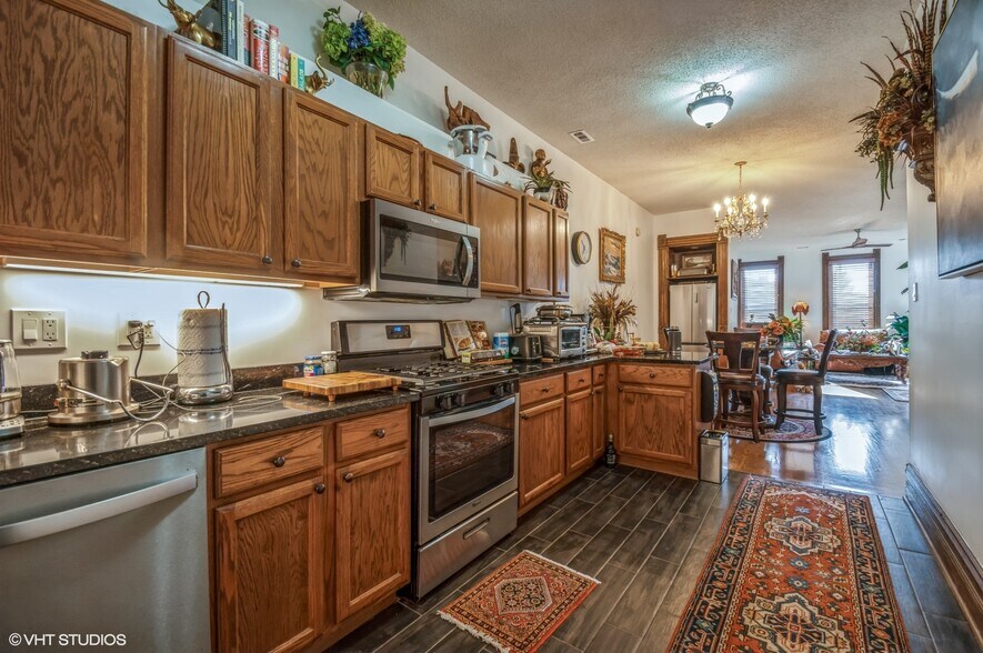 More Photos Of 1528 W Fullerton Ave, Chicago Storefront Retail Residential For Sale