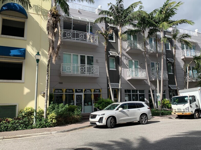 More Photos Of 12 SE 1st Ave, Delray Beach Apartments For Sale