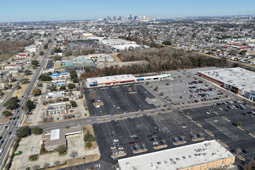 More Photos Of 1705 Manhattan Blvd, Harvey Land For Sale