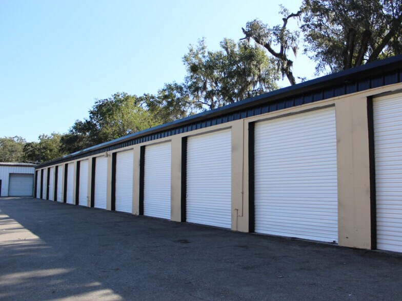 More Photos Of 13652 N 12th St, Tampa Light Manufacturing For Lease