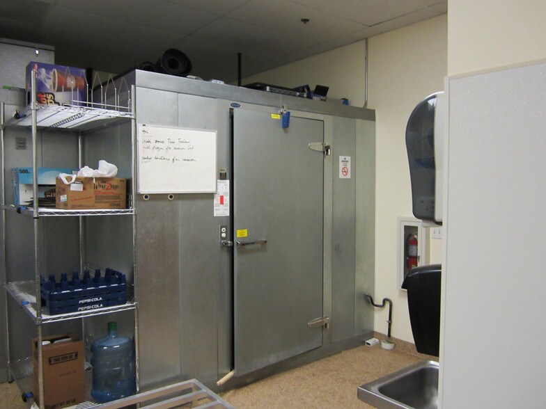 More Photos Of 352-362 N Randall Rd, North Aurora Restaurant For Lease