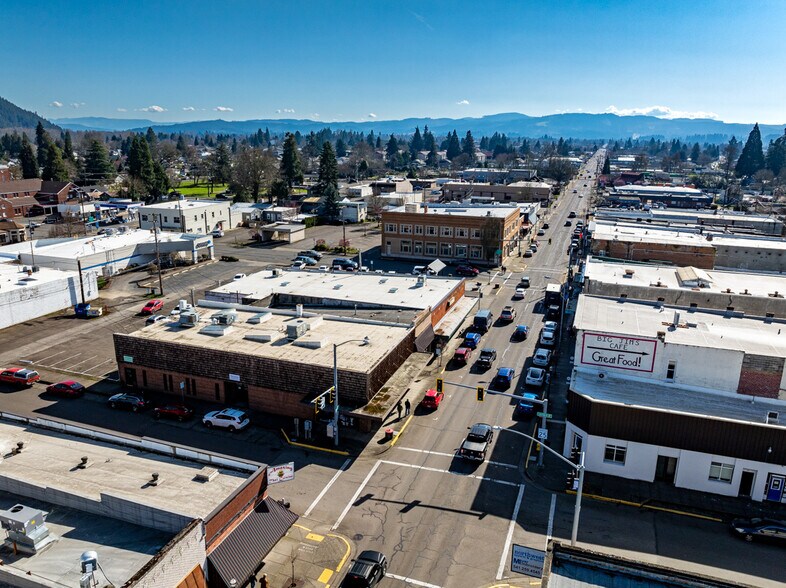 More Photos Of 707 S Main St, Lebanon Office For Sale