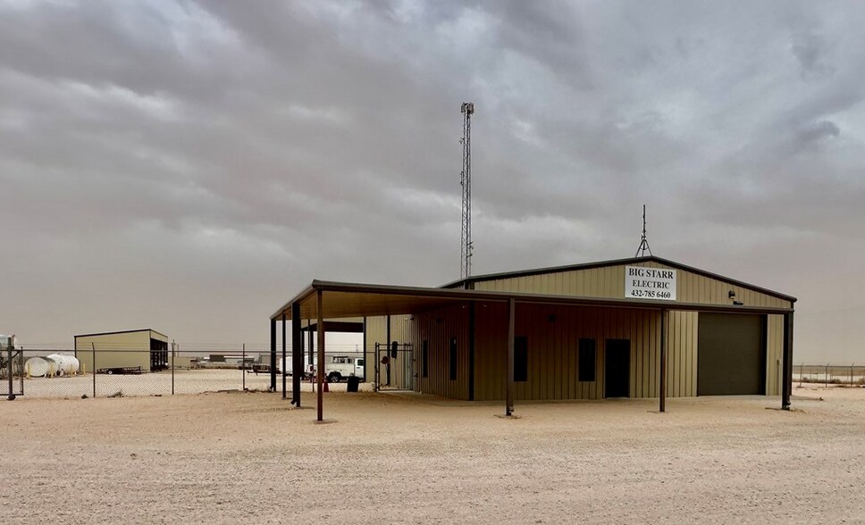 More Photos Of 602 US Highway 385 N, Seminole Flex For Sale