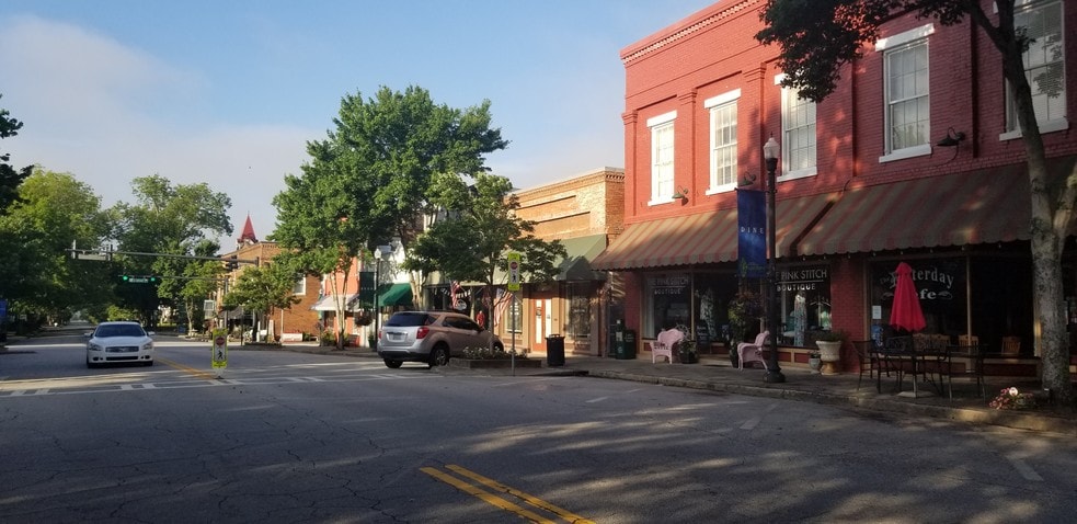More Photos Of 110 N Main St, Greensboro Storefront For Sale