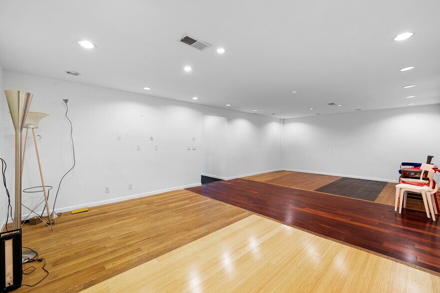 More Photos Of 3364 S Robertson Blvd, Los Angeles Warehouse For Sale