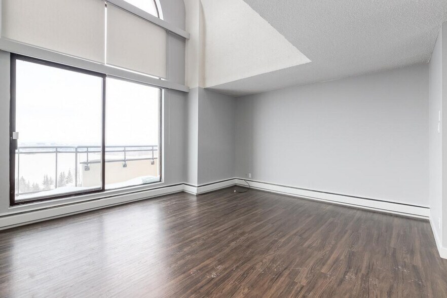 More Photos Of 2105 90 Av SW, Calgary Apartments For Lease