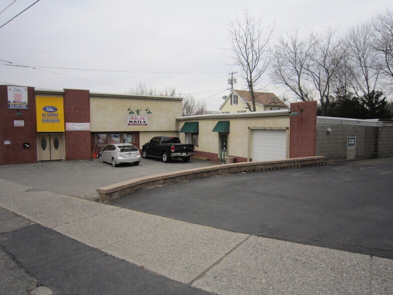 More Photos Of 11 Quassaick Ave, New Windsor Township Storefront For Sale