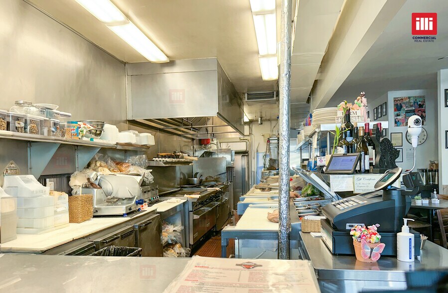 More Photos Of 19200 Ventura Blvd, Tarzana Freestanding For Lease