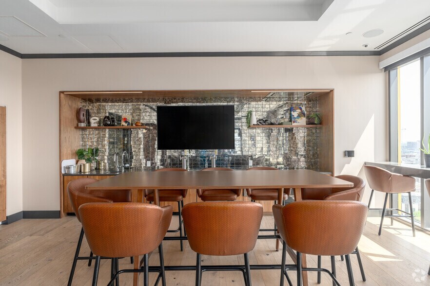 More Photos Of 570 N 5th St, Philadelphia Apartments For Lease