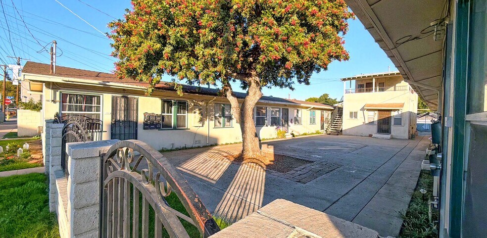 Primary Photo Of 1152 Blinn Ave, Wilmington Apartments For Sale