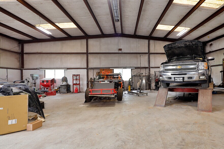 More Photos Of 23210 FM 1485, New Caney Service For Sale