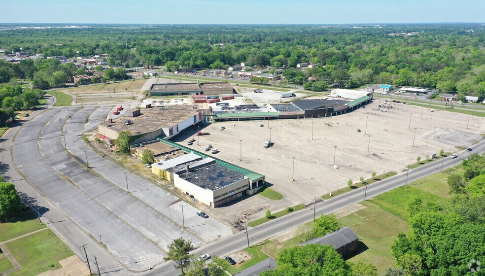 More Photos Of 500 E Patton Ave, Montgomery Storefront For Sale