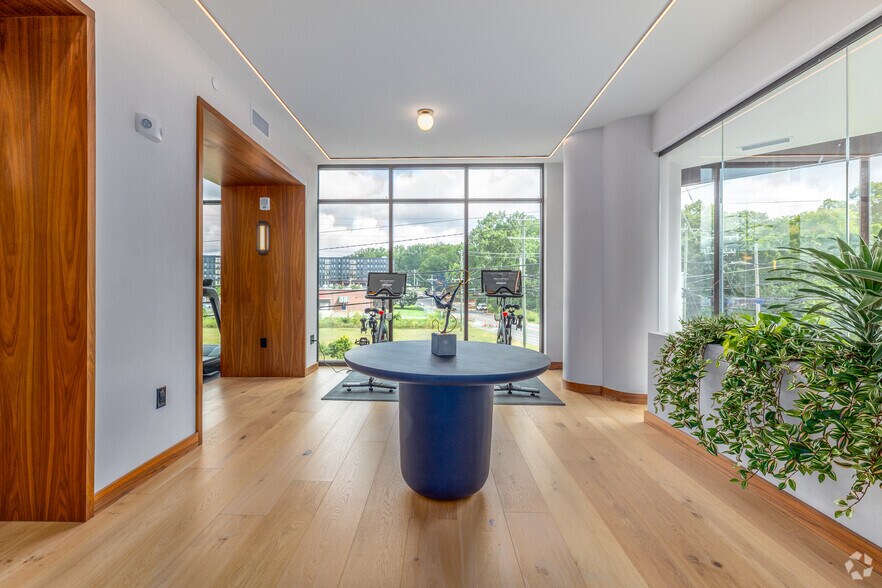 More Photos Of 300 E 36th St, Charlotte Apartments For Lease