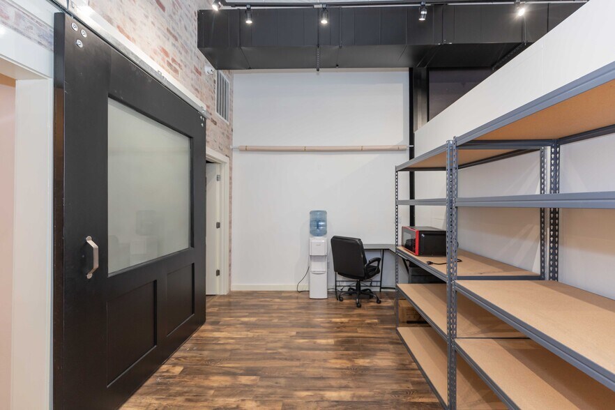 More Photos Of 5215 S Coulter, Suite 400, Amarillo Storefront For Lease