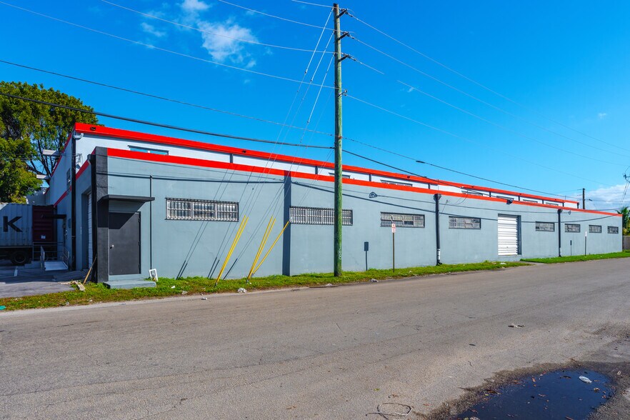 More Photos Of 2099 S Park Rd, Hallandale Manufacturing For Sale