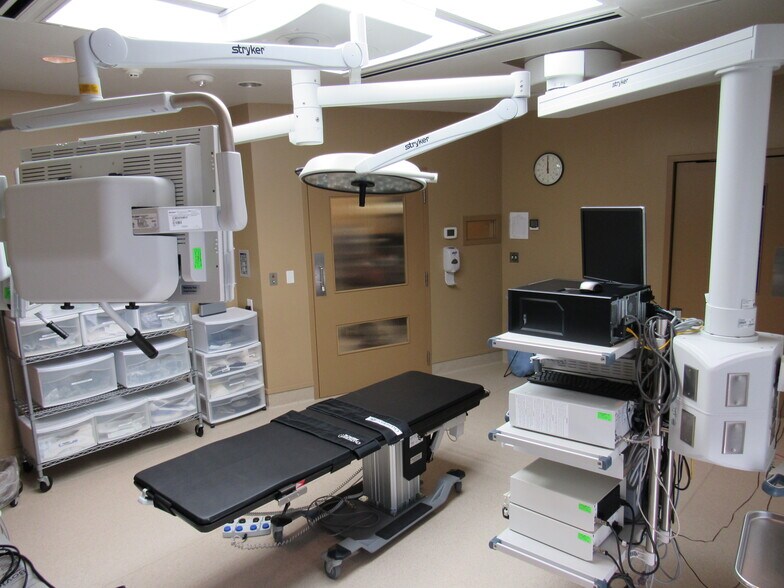 More Photos Of 101 2nd St NE, Auburn Medical For Sale