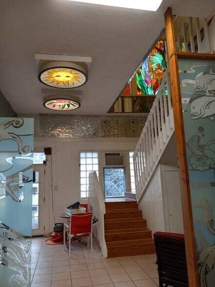 More Photos Of 2030 Homerule St, Honolulu Light Distribution For Lease