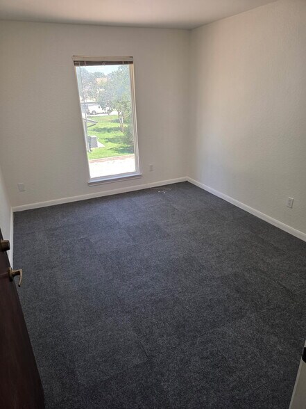 More Photos Of 1011 Meredith Dr, Austin Medical For Sale