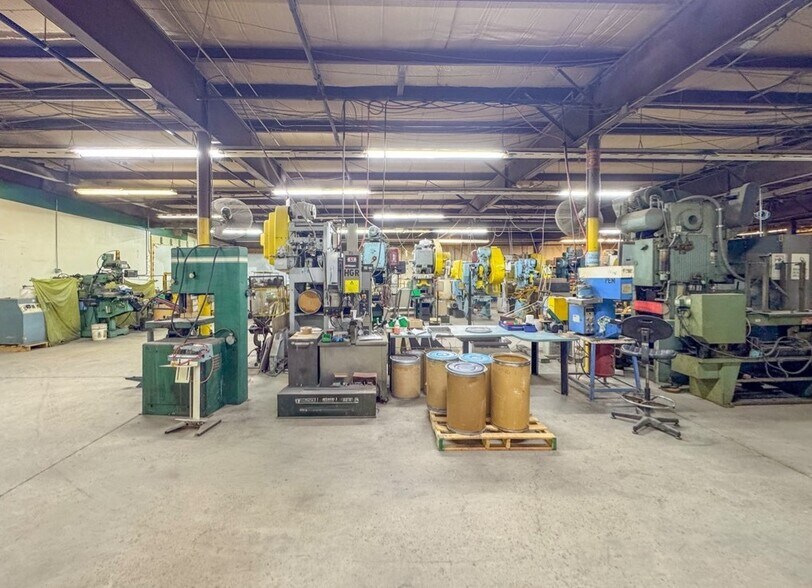 More Photos Of 4000 Technology Park Blvd, Auburn Warehouse For Lease