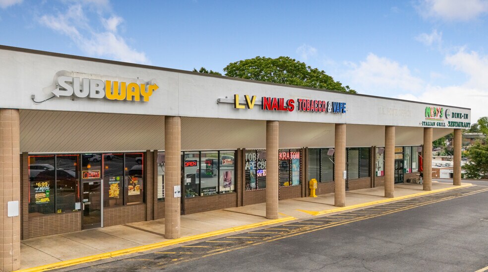 More Photos Of 338-372 N Fayetteville St, Asheboro Unknown For Lease