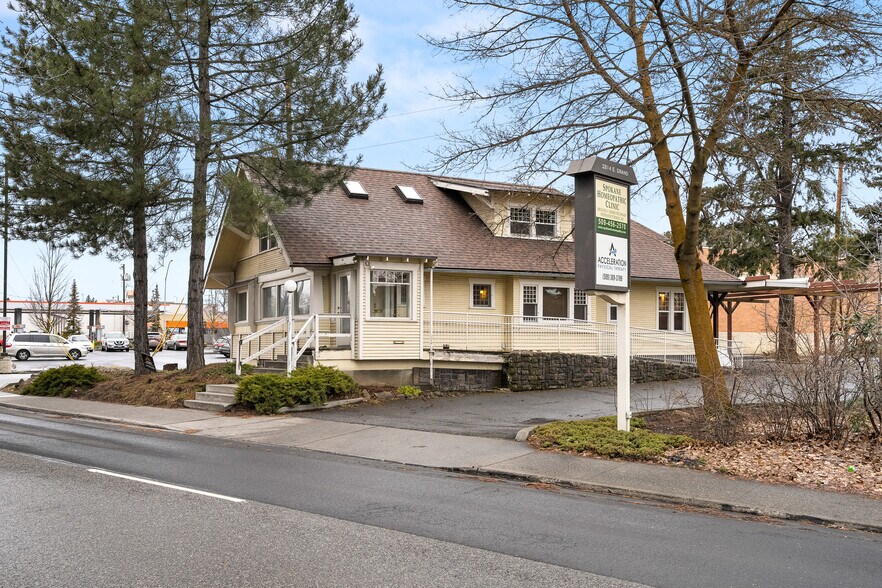 More Photos Of 2814 S Grand Blvd, Spokane Office For Lease