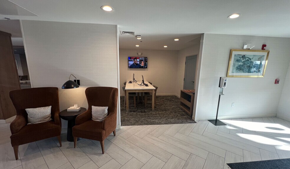 More Photos Of 7418 Washington Ave, Mount Pleasant Hotel For Sale