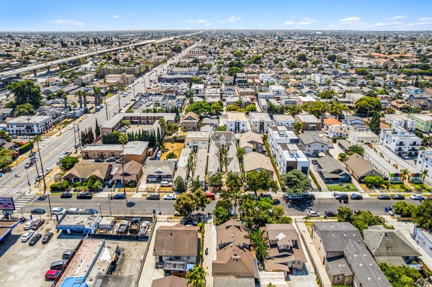More Photos Of 526-534 W 47th St, Los Angeles Apartments For Sale
