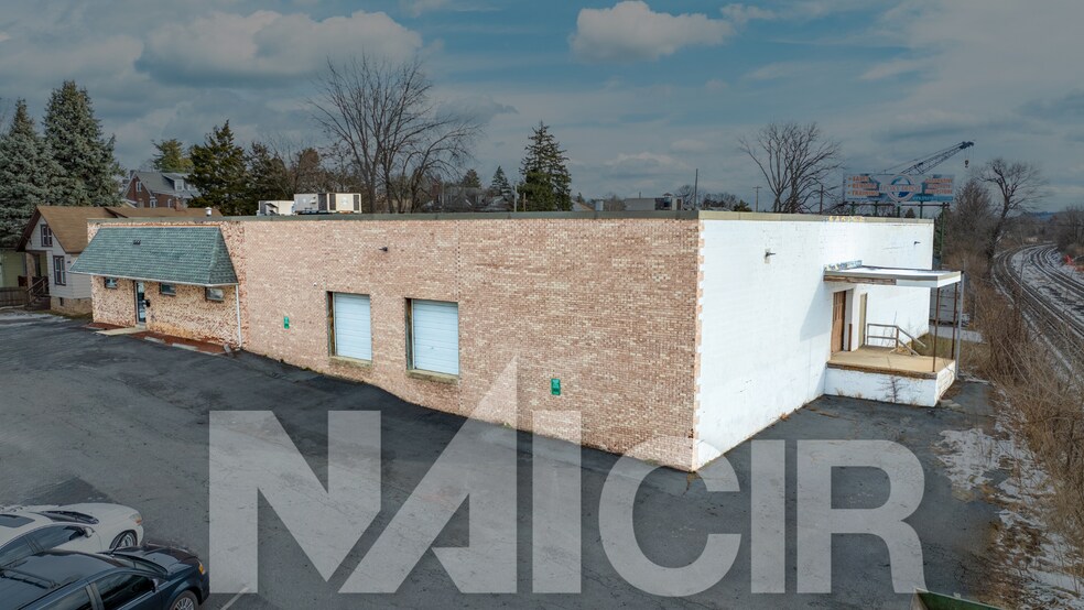 Primary Photo Of 807 S 27th St, Harrisburg Warehouse For Sale