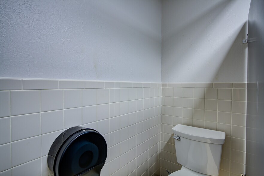 More Photos Of 225 S Academy Blvd, Colorado Springs Office For Sale