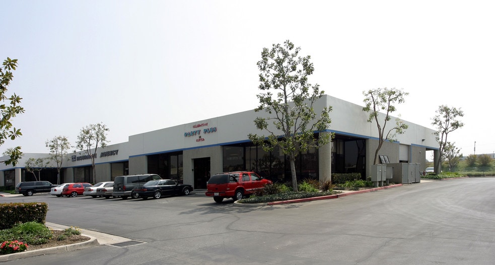 More Photos Of 1701-1755 Orange Tree Ln, Redlands Office For Lease