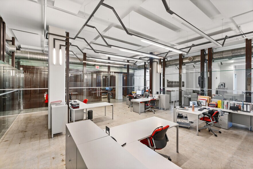 More Photos Of 5960 SW 57th Ave, Miami Office For Sale