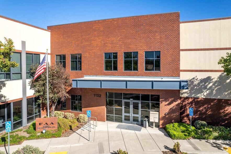 More Photos Of 1104 Corporate Way, Sacramento Coworking Space