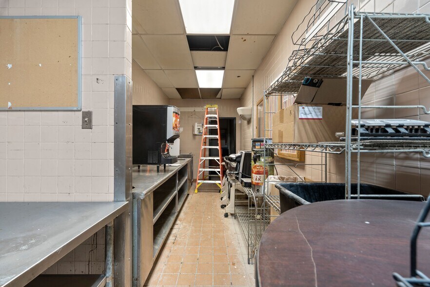 More Photos Of 50 Morgan St, Hartford Apartments For Sale