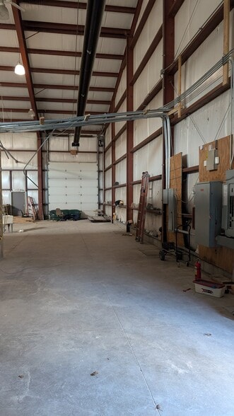 More Photos Of 2203-2221 E McNichols Rd, Detroit Warehouse For Lease
