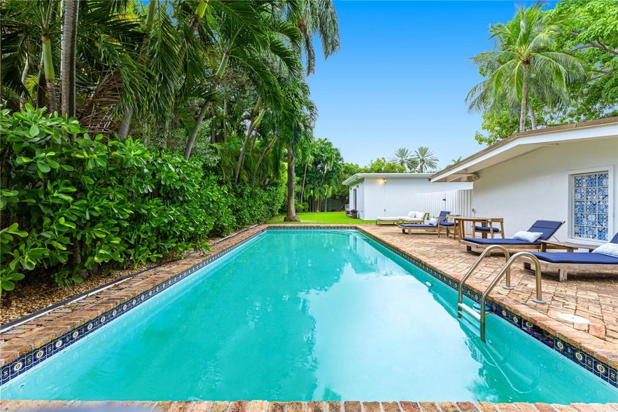 More Photos Of 1505 NE 13th Pl, Miami Beach Apartments For Sale
