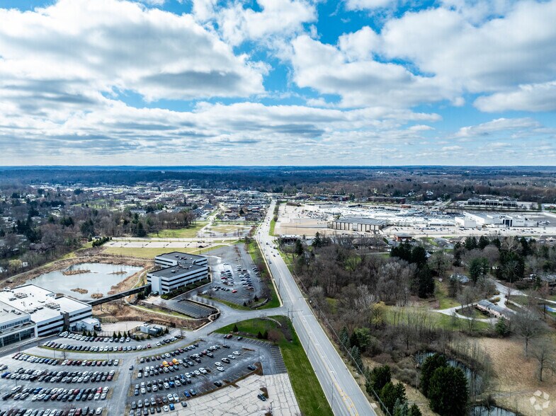 More Photos Of 395 Ghent Rd, Akron Office For Lease