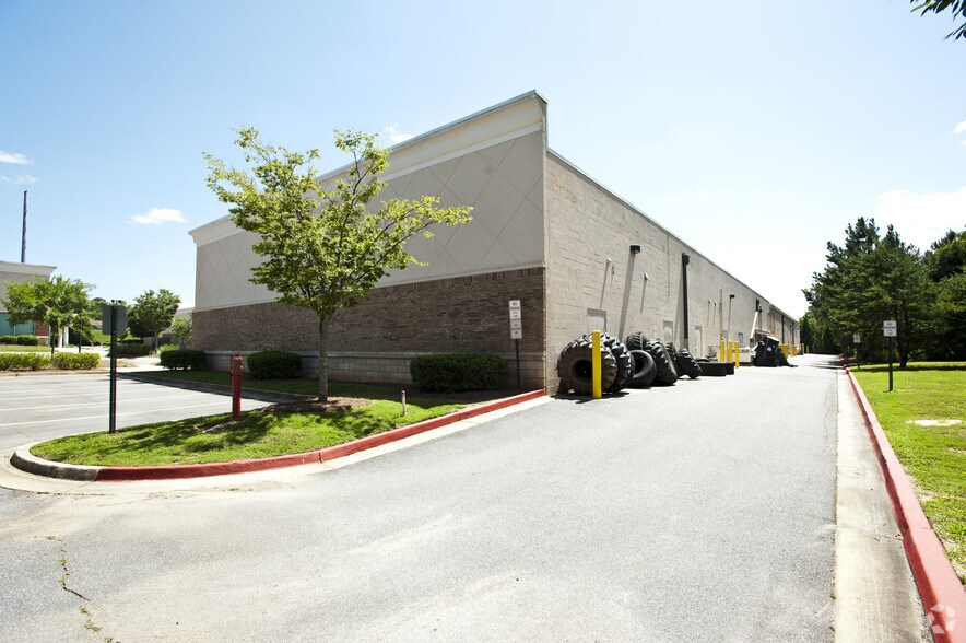 More Photos Of 3405 Dallas Hwy, Marietta Storefront For Lease