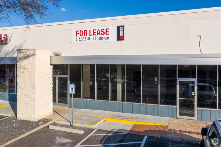 More Photos Of 4631 Airport Blvd, Austin Unknown For Lease
