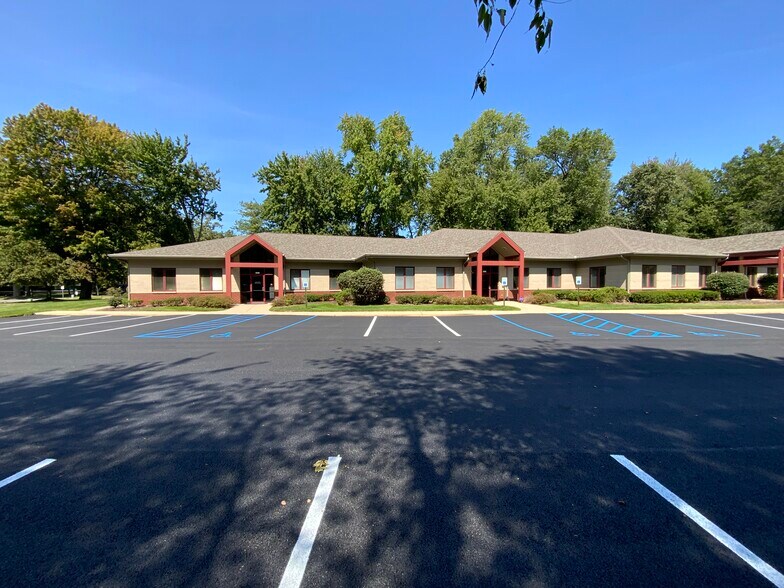 More Photos Of 3436-3500 Granite Cir, Toledo Medical For Lease