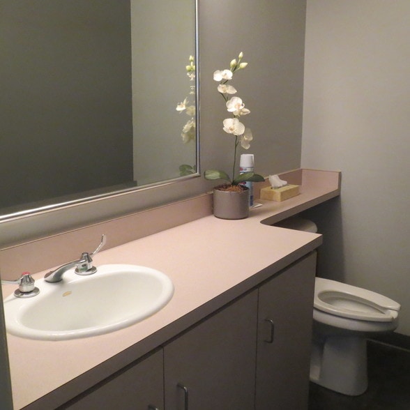 More Photos Of 13822 Beach Blvd, Westminster Office For Sale