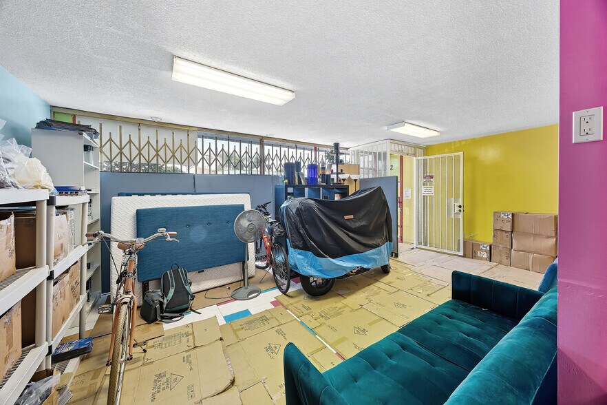 More Photos Of 1696 Centinela Ave, Inglewood Storefront Retail Residential For Sale