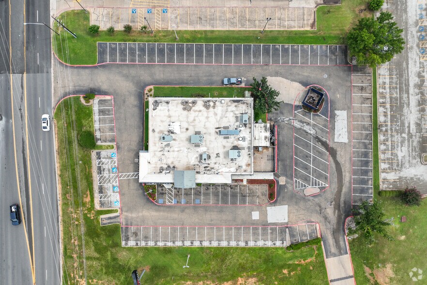 More Photos Of 3515 Mccann Rd, Longview Restaurant For Lease