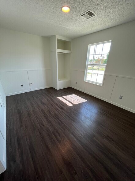 More Photos Of 101-105 E 32nd Ave, Stillwater Apartments For Sale