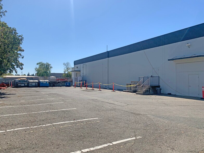 More Photos Of 3320 Industrial Dr, Santa Rosa Food Processing For Sale